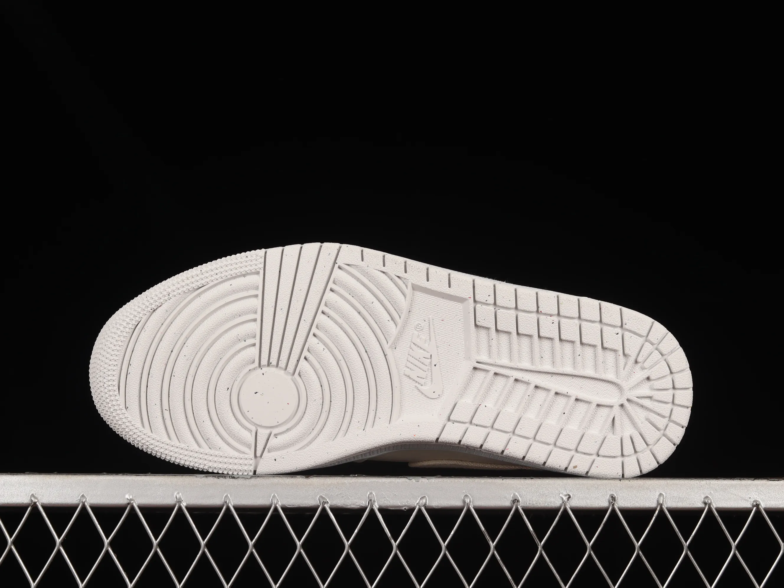 All categories Air Jordan Jordan series basketball shoes Air Jordan 1 Mid Air Jordan 1 Mid SE "Sanddrift" AJ1 Joe 1 rice white Chinese basketball shoes DM9126-104